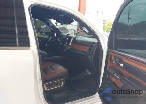 2019 Ram 1500 Longhorn 4X4 5'7 Box z USA, uszkodzony, nr VIN 1C6SRFKT1KN642720